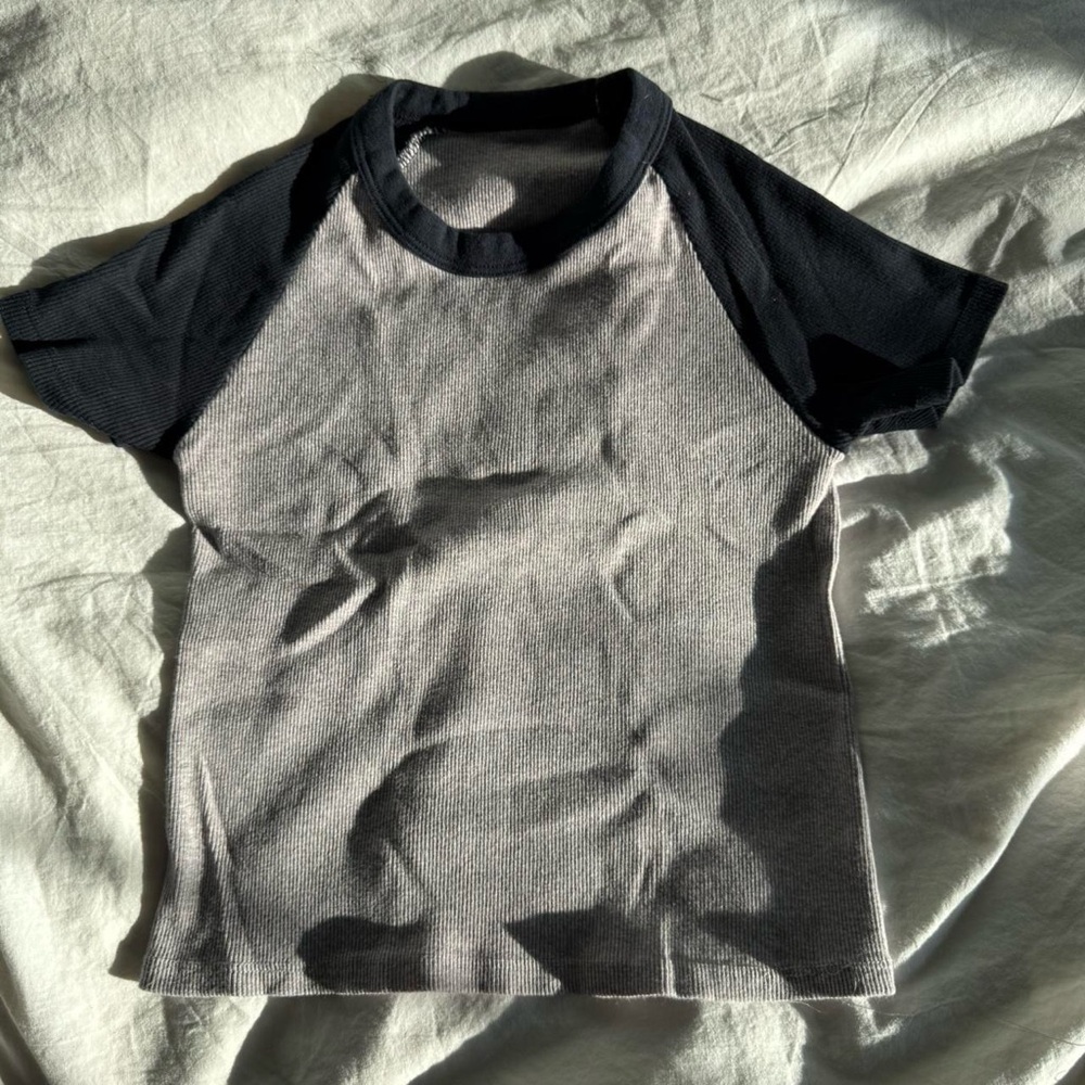 Brandy Melville Gray Blue Short Sleeve T-Shirt